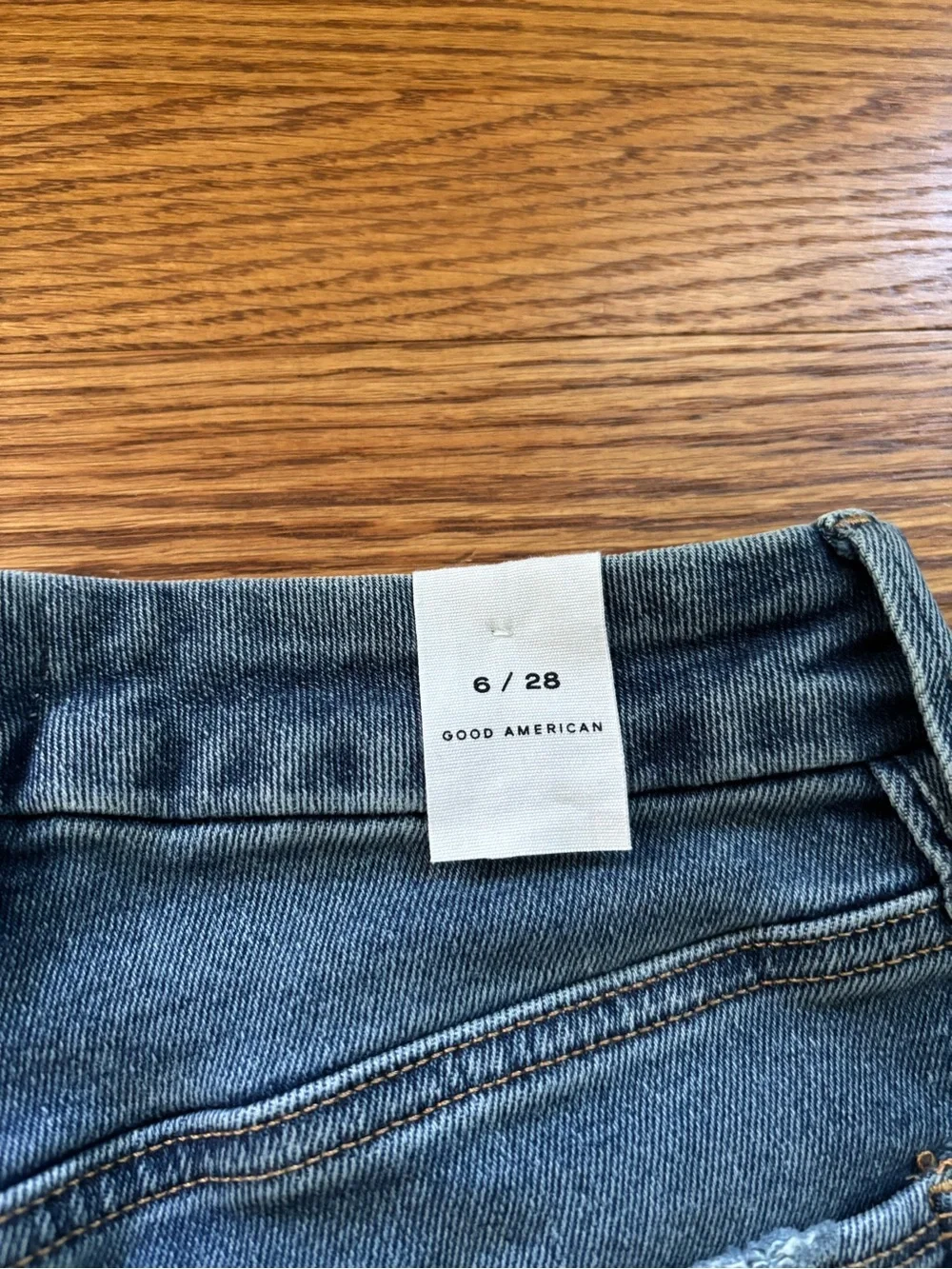 Good American Good Skate Cropped Wide Jeans size 6 NEW WITH TAGS - Picture 4 of 5